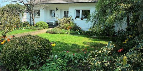 Provisionsfrei – Refugium, freistehendes Landhaus mit gepflegtem Ambiente in Bad Münstereifel Provisionsfrei – Refugium, freistehendes Landhaus mit gepflegtem Ambiente in Bad Münstereifel