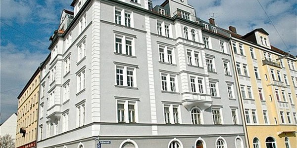 Exklusiv sanierte herrschaftliche 5-Zimmer-Altbauwohnung, ruhig, mit Lift Exklusiv sanierte herrschaftliche 5-Zimmer-Altbauwohnung, ruhig, mit Lift